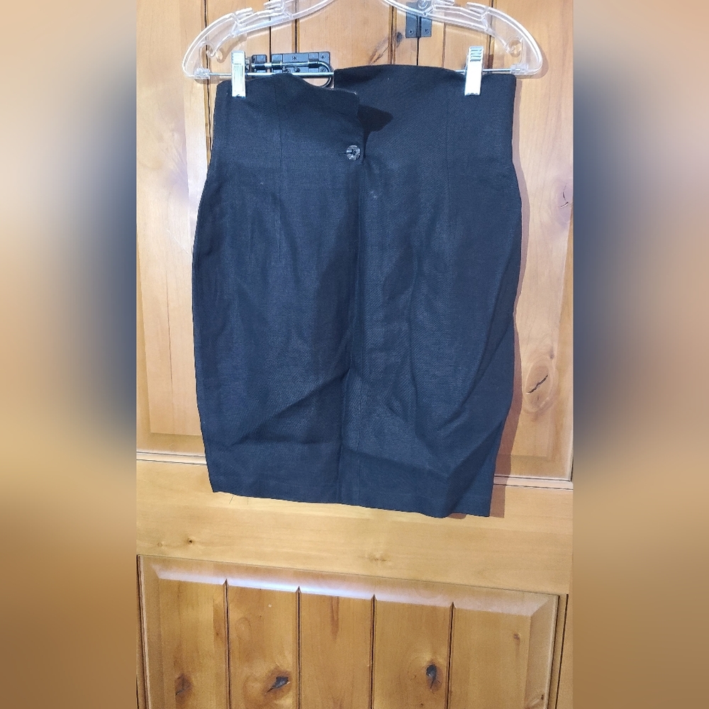 Vintage Montana black skirt size 12  dusty from storage